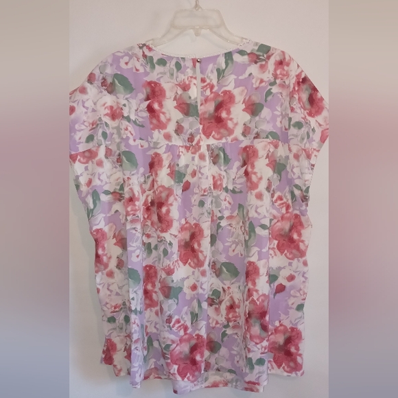 Beautiful Silky Floral Embroidered Elegant Womans 3x Blouse. - Picture 4 of 5